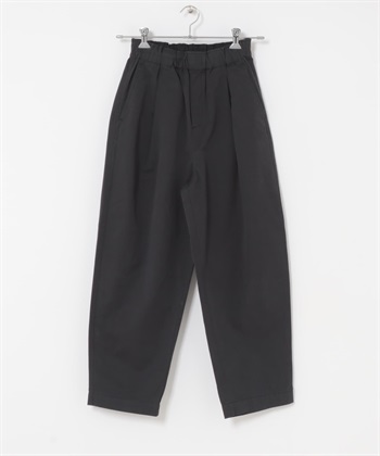 FORK&SPOON 棉質斜紋弧線剪裁長褲(黑色-1-BLACK)