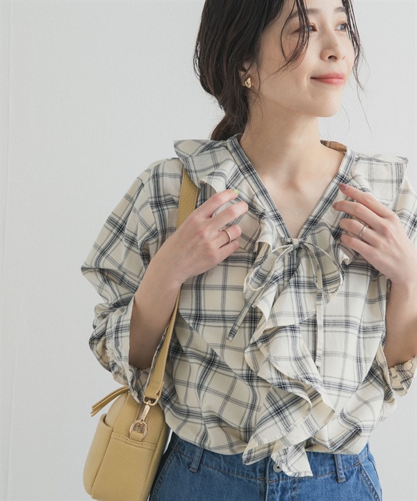 格紋荷葉邊罩衫