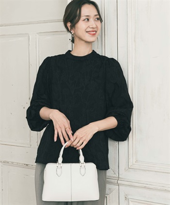 拔纖凹凸印花罩衫