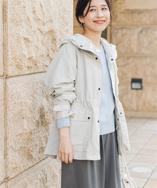 防潑水尼龍連帽登山外套