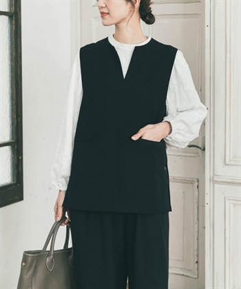V字領緣背心