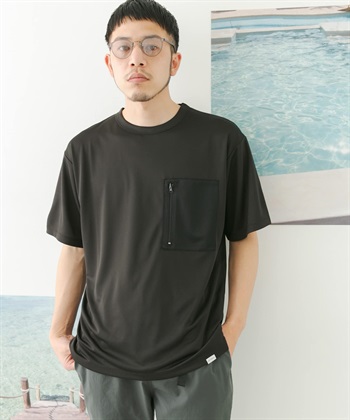 add fabrics 口袋拼接T恤