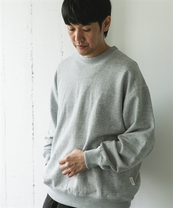 commpost 再生紗線圓領休閒上衣