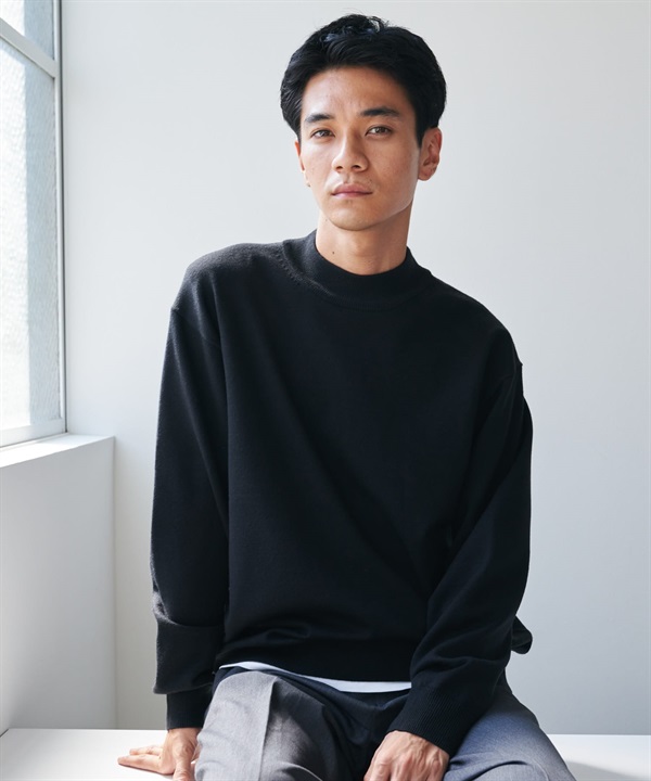 『UR TECH 200日針織』微高領針織衫