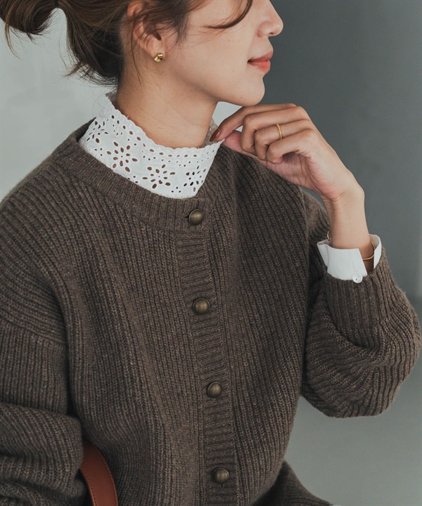 鳥眼蕾絲領罩衫