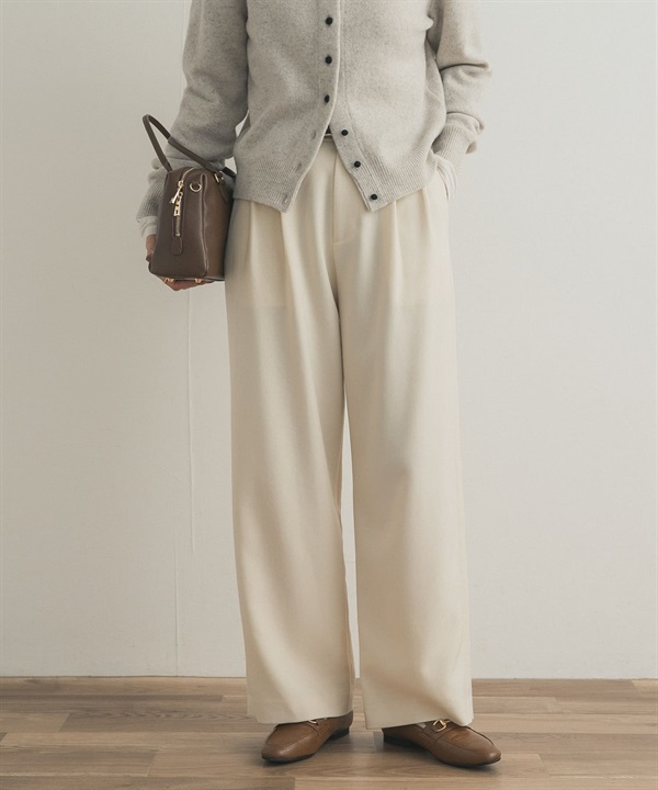 『UR TECH SMOOTHLUXE 寬褲