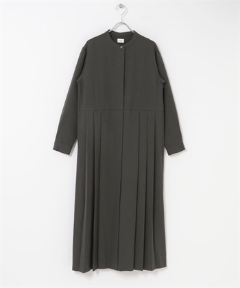 UR TECH SMOOTHLUXE 側邊百褶剪接洋裝(炭灰色-M-CHARCOAL GRAY)