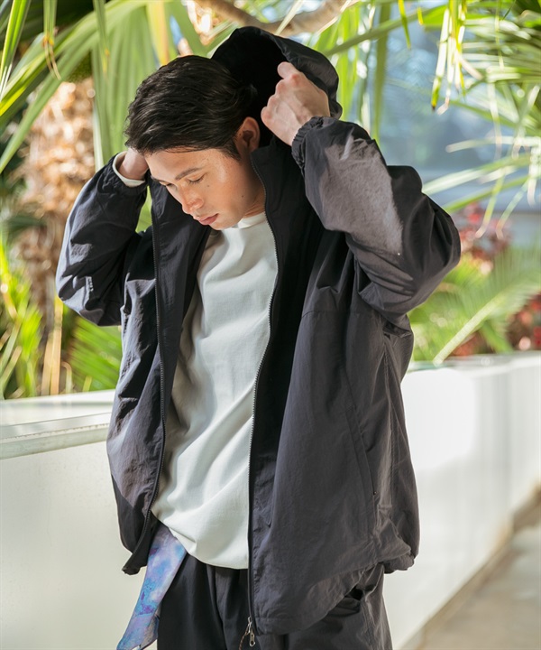 EKAL / UR TECH尼龍連帽外套