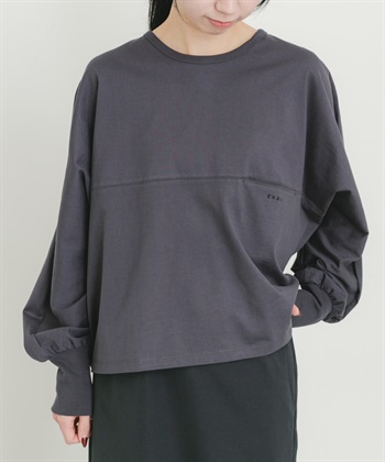 EKAL / 剪接蝙蝠袖上衣