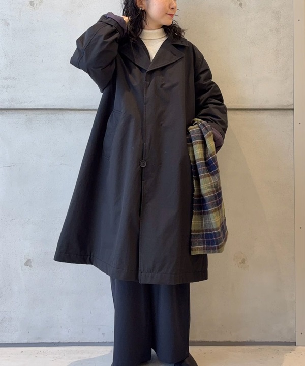 EKAL / 防潑水填充立領大衣