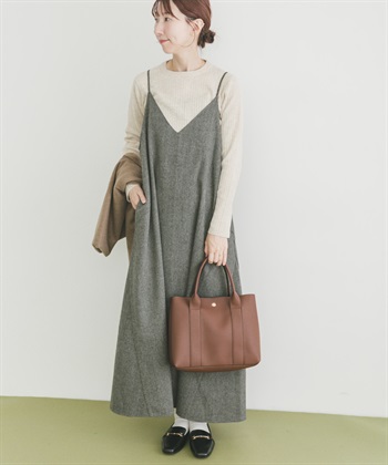 仿羊毛細肩帶洋裝