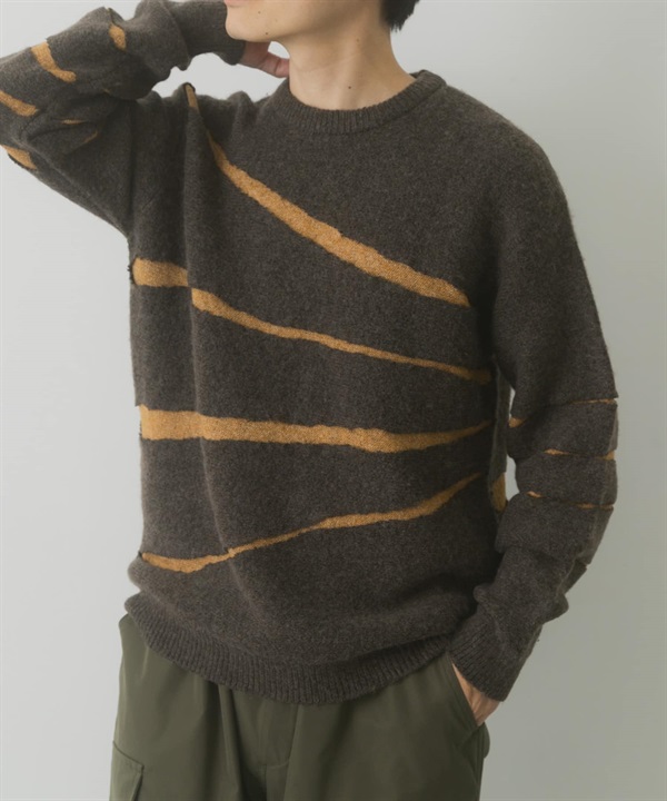 裂紋圓領針織衫