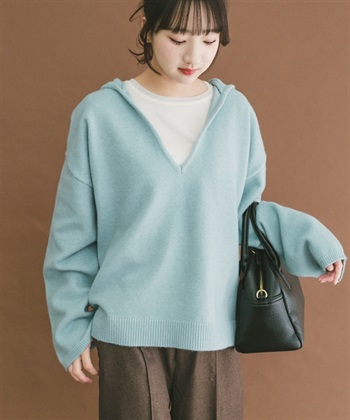 V字領緣連帽針織衫