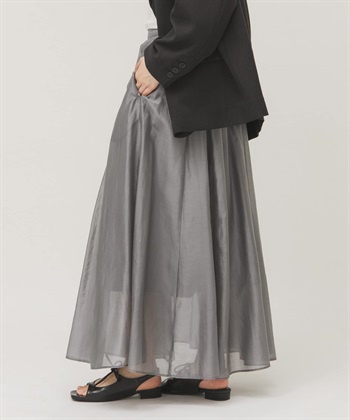 打褶透膚傘狀裙