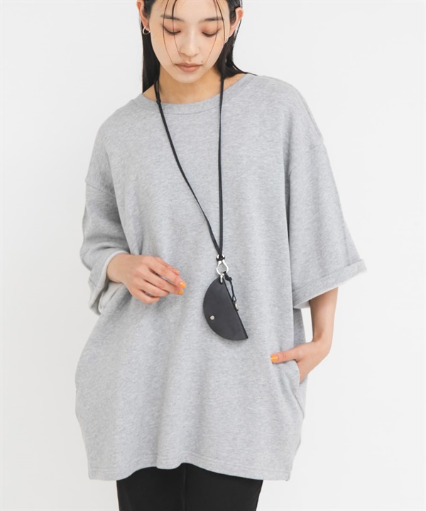 露背寬版休閒上衣