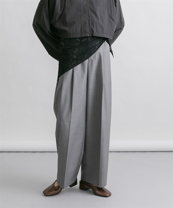 附蕾絲絲巾長褲