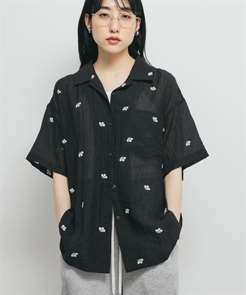 刺繡透膚襯衫