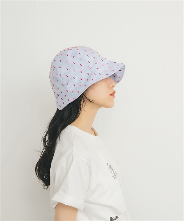 刺繡格紋鐘形帽