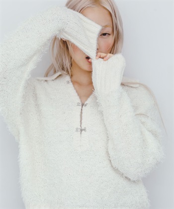 正面鉤扣設計絨毛針織衫