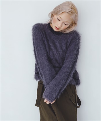 線條設計絨毛針織衫