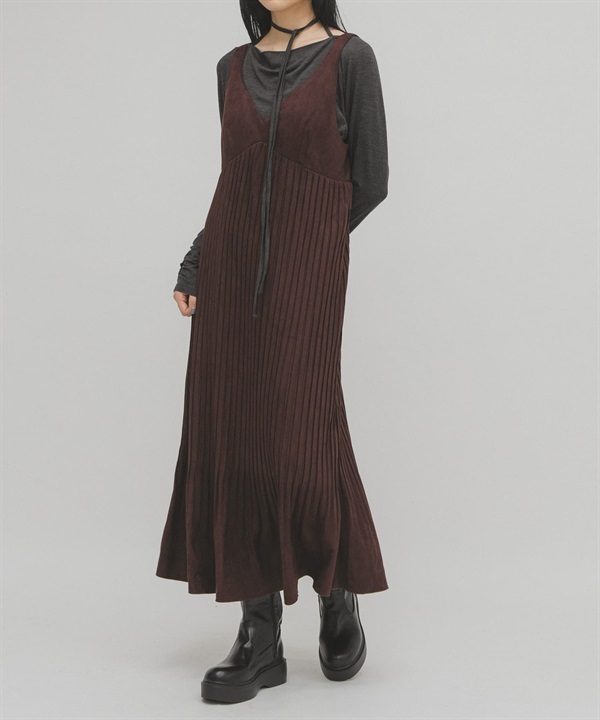 蜜桃絨百褶洋裝