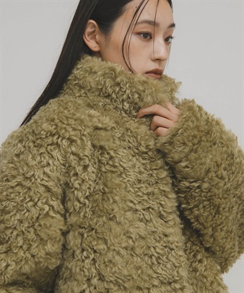 立體感絨毛夾克