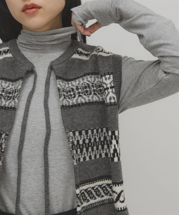 基本款高領上衣