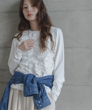 抽褶縫設計套衫