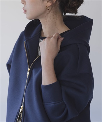 空氣層繭型拉鍊連帽外套