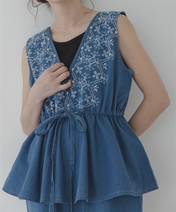 十字繡荷葉下襬連身褲