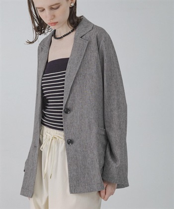 混麻料輕盈透膚西裝外套