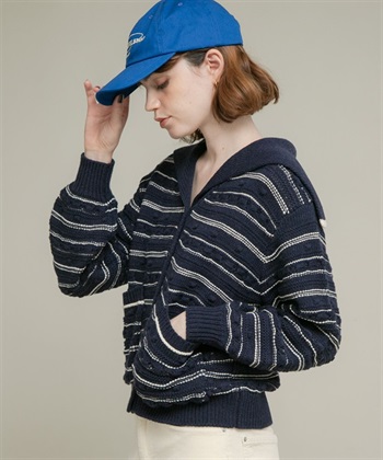 橫紋花紋針織衫