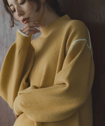 背面圓弧彩色接縫設計針織衫