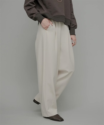 UR TECH SMOOTHLUXE 繭型寬版輕便長褲