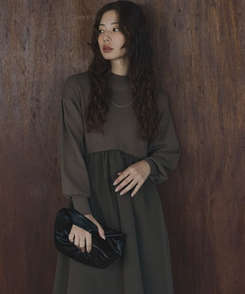 微高領拼接針織洋裝