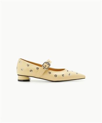 Eyelet Buckle Flat Butter