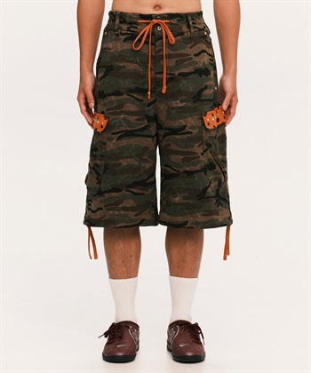Plateau Studio / Camo sweat shorts