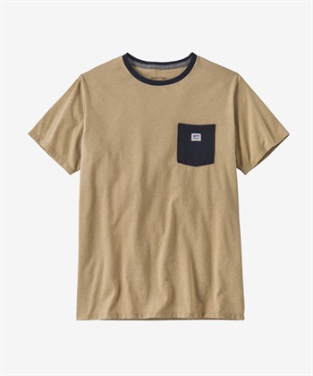 Patagonia / 男款 Shop Sticker Responsibili-Tee 口袋短袖上衣