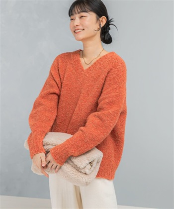 V領弧形袖針織衫