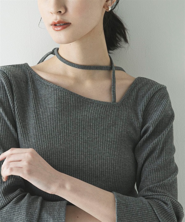 挖空蝴蝶結上衣