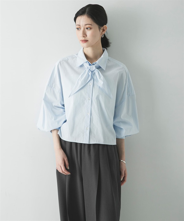 附領巾寬鬆短版襯衫