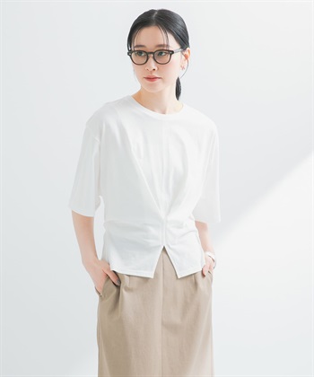 腰部打褶設計上衣