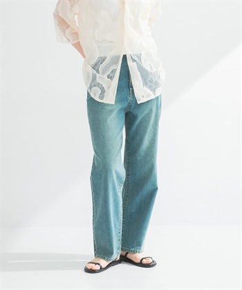 new basic 直筒合身牛仔褲