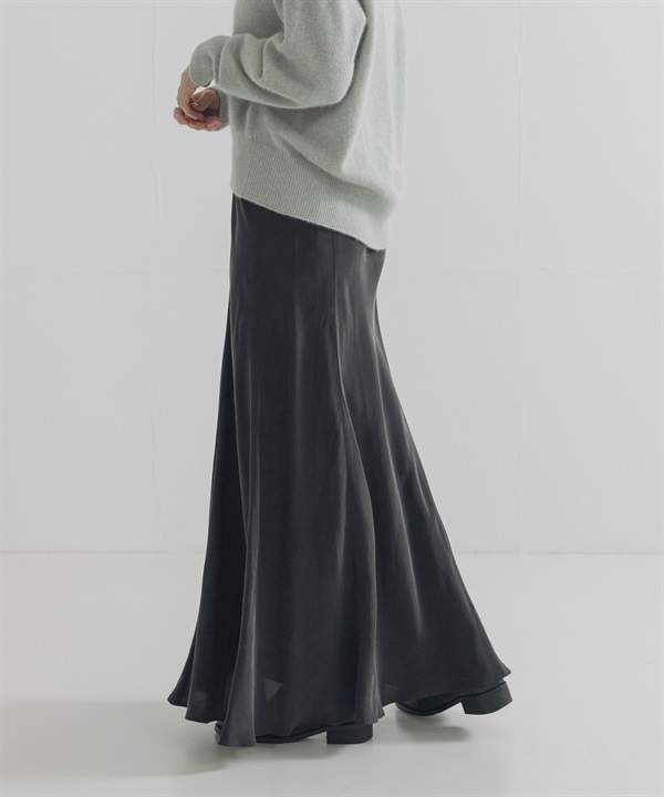 銅氨纖維斜裁長裙