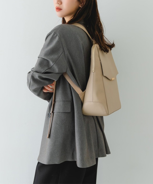 上蓋金屬裝飾A4後背包