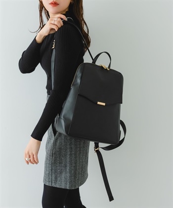 上蓋金屬裝飾A4後背包