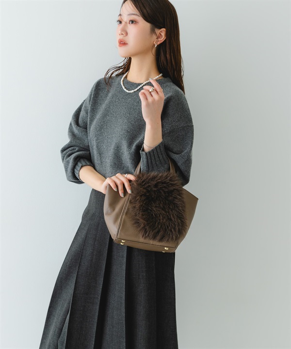 絨毛掀蓋設計手提包