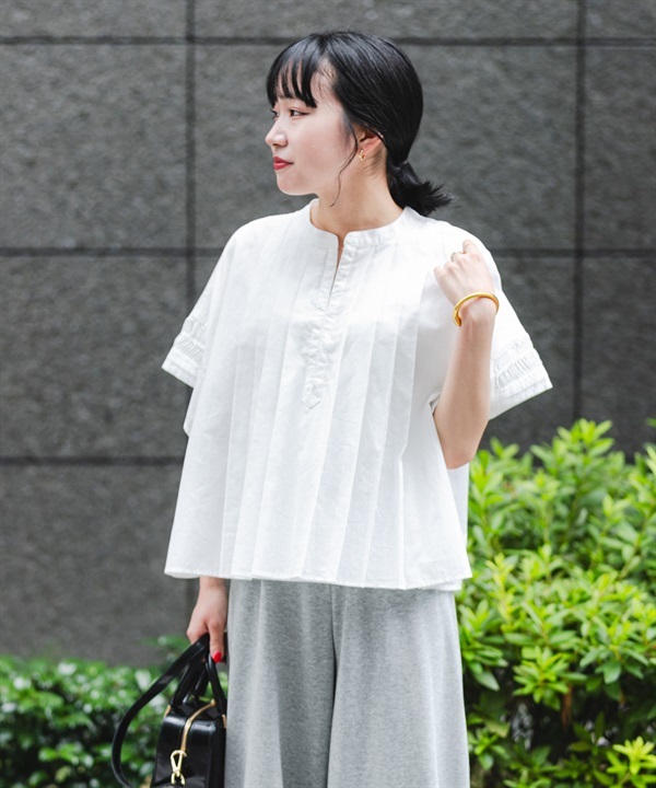 五分袖打褶短版襯衫