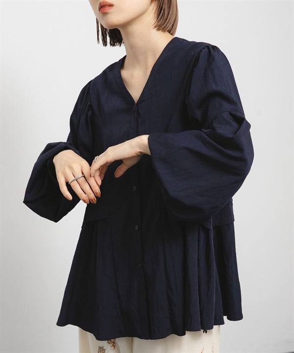 V領蓬袖罩衫