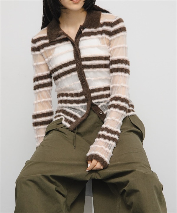 透膚橫紋羽毛紗針織衫